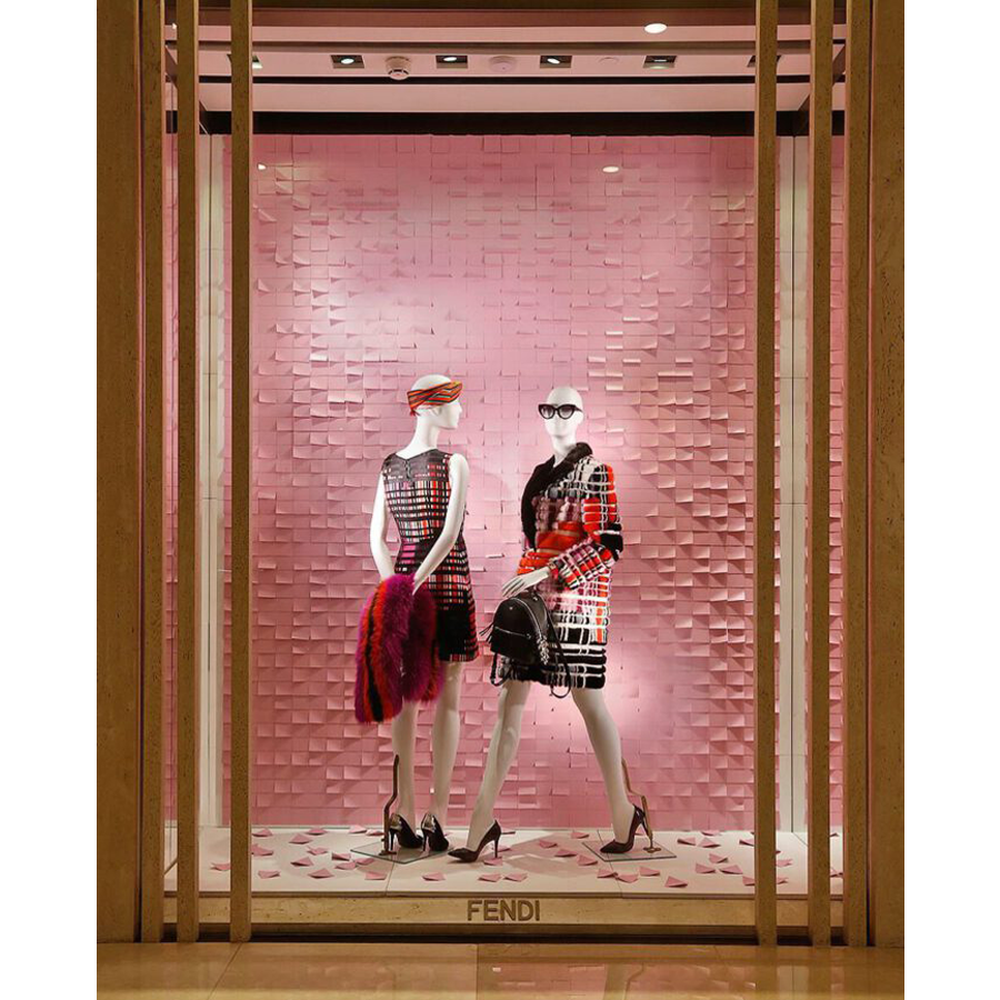 Bố trí đèn trang trí manocanh