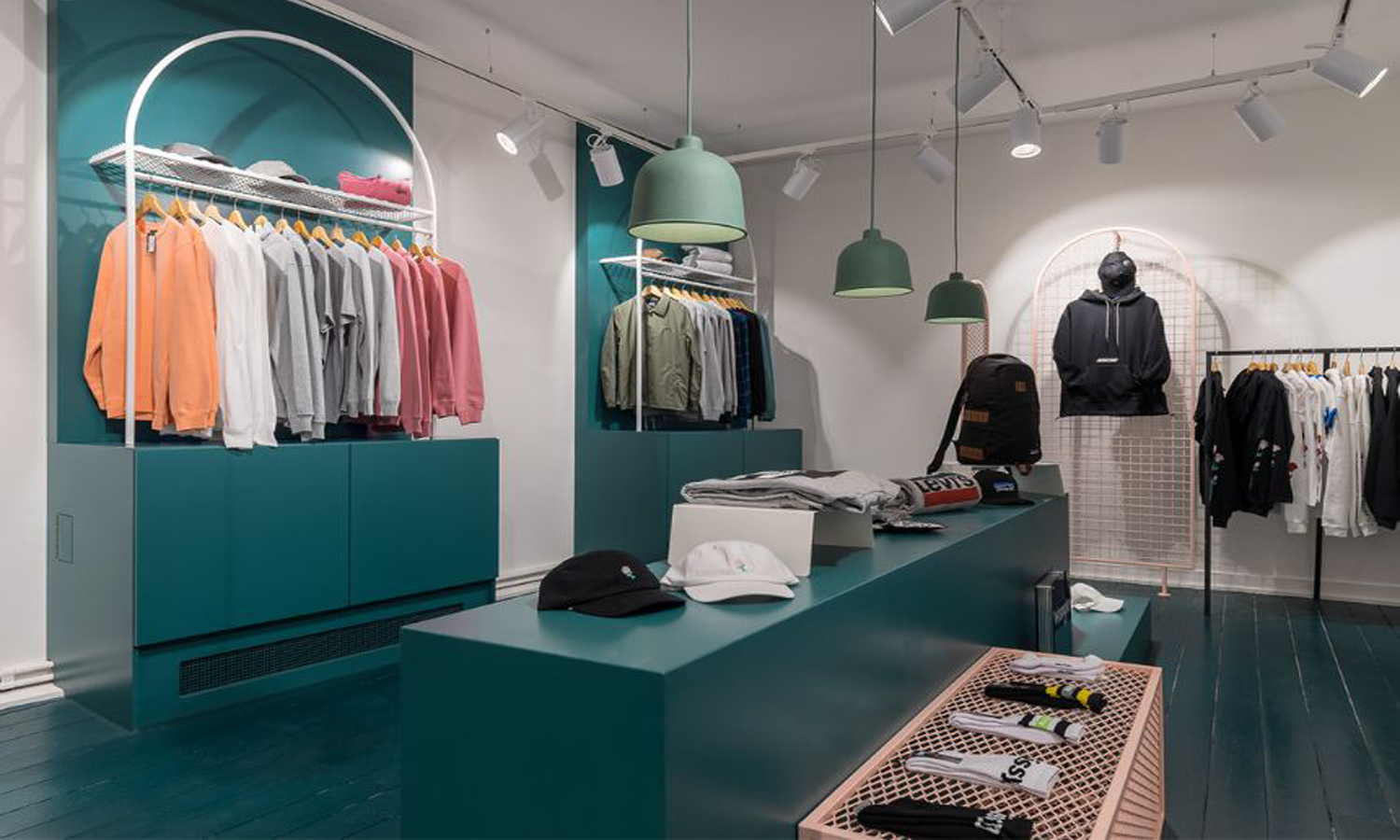 Đèn trang trí shop quần áo