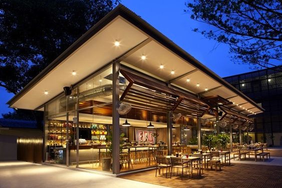 Quán cafe cổ ấn tượng