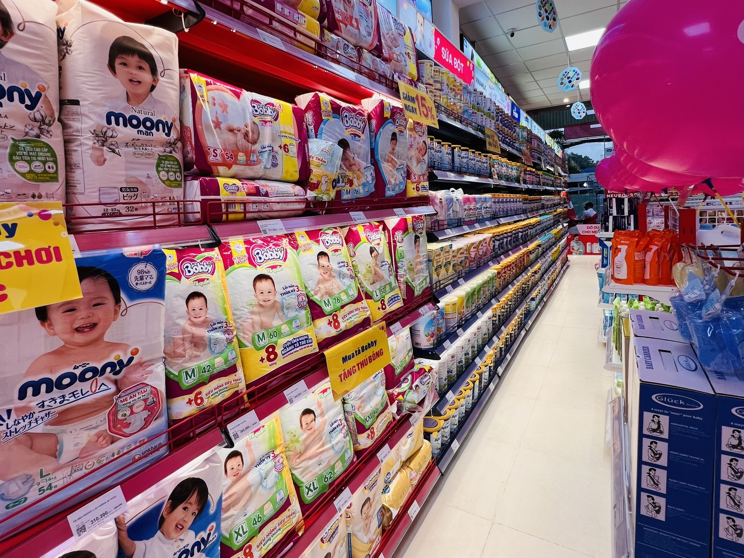 Tạo không gian tư vấn chuyên nghiệp khi thiết kế cửa hàng sữa bỉm