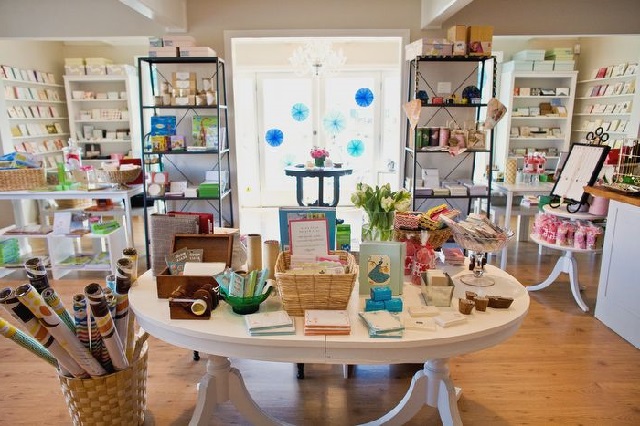 thiết kế shop văn phòng phẩm tại đà nẵng 